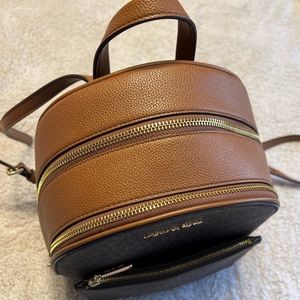 Mochila Michael Kors original/ Original Michael Kors Backpack.